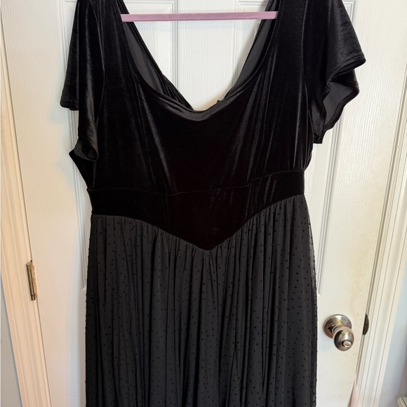 Torrid Retro Chic Black Velvet Dress with Polka Dot Skirt - Picture 3 of 6